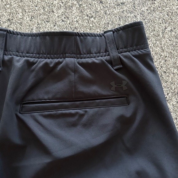 Under Armour Golf Shorts Men's 36 Black Flat Front Chino Stretch 9" - Picture 4 of 9